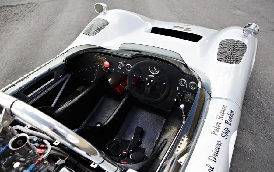 Интерьер McLaren M1B 1965 года  (фото 31 из 34)